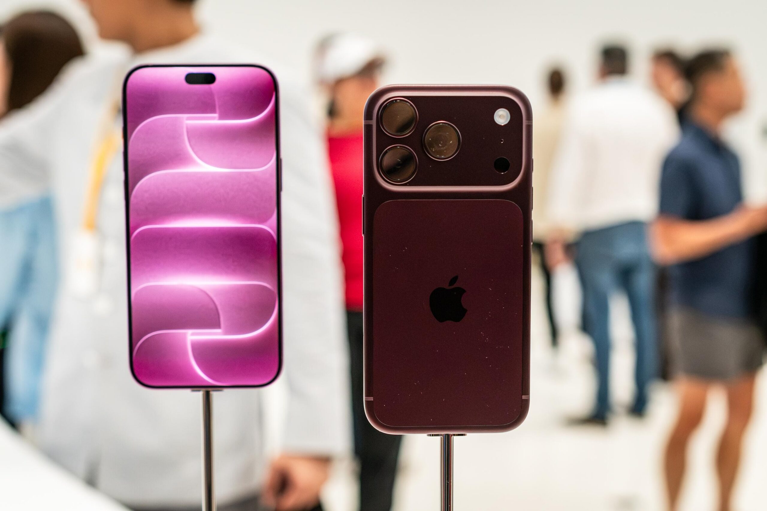 فتح الطلب المسبق لهاتفي iPhone 18 Pro وPro Max المزايا والأسعار