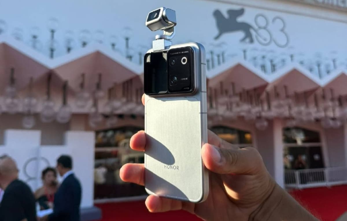 هونر تستعرض هاتف Robot Phone بقدرات تصوير سينمائية في مهرجان فينيسيا